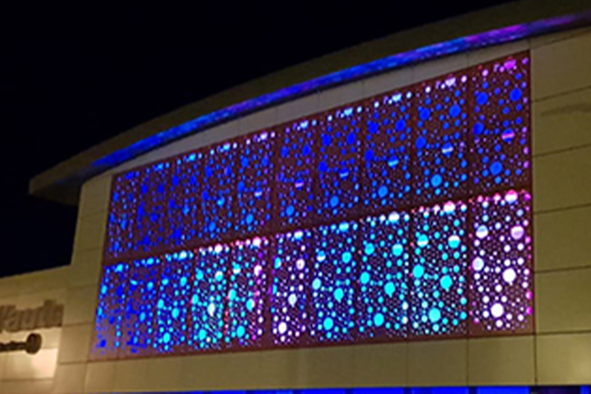 façade lumineuse décorative du bâtiment